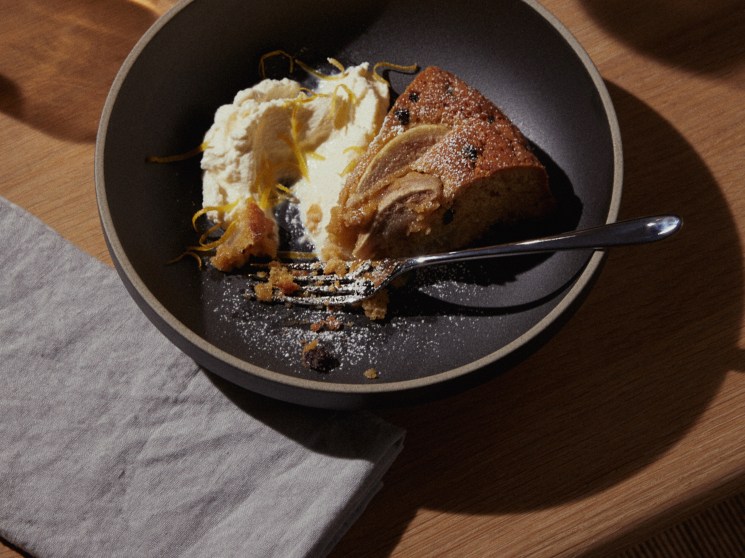 Pear and olive oil cake