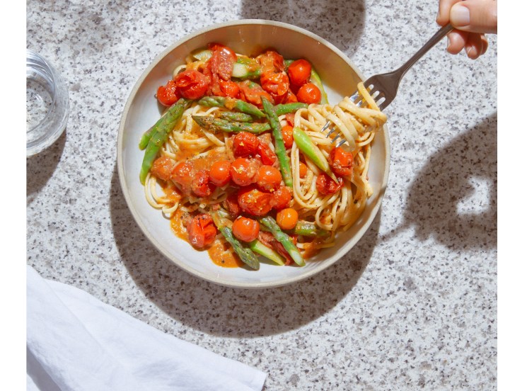 Asparagus & wine tomato pasta