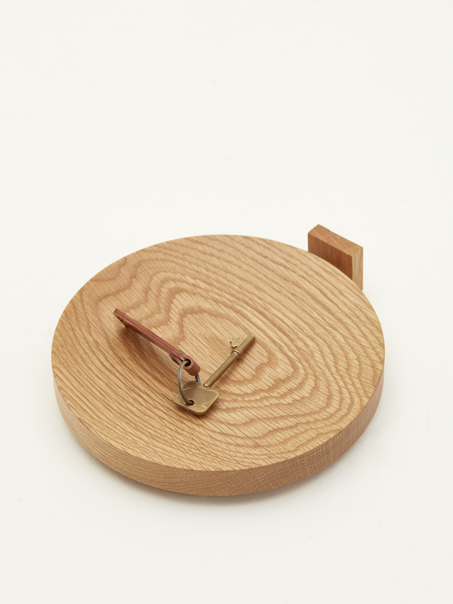 Monocle Shop: Premium Clothes & Accessories Collection