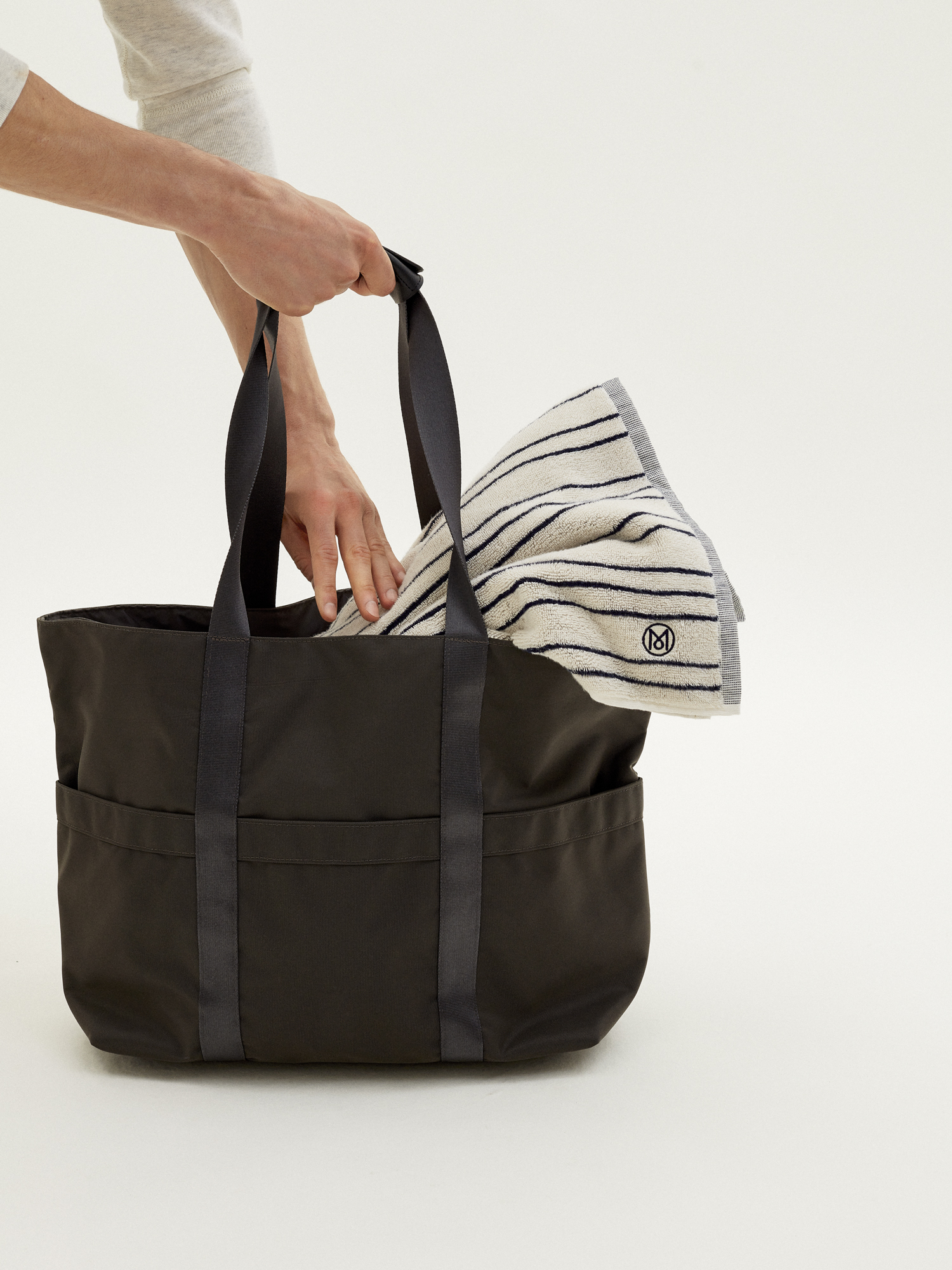 Monocle Shop: Premium Clothes & Accessories Collection