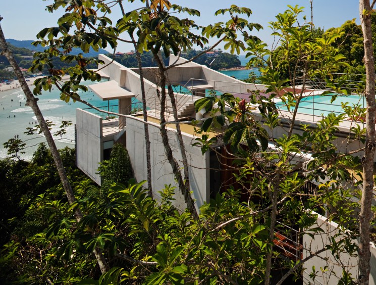 External view, hidden in the forest with beach views