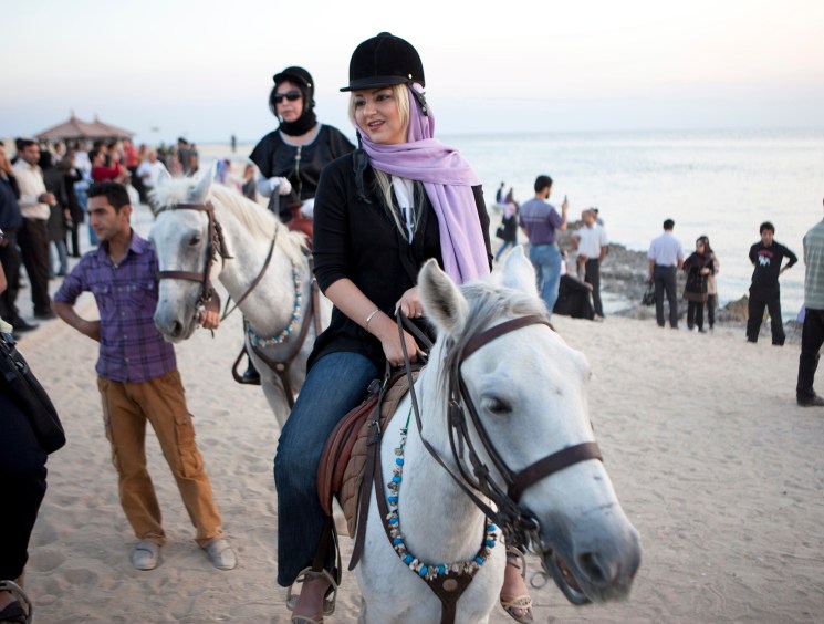 Expo 40: Iran comes out to play