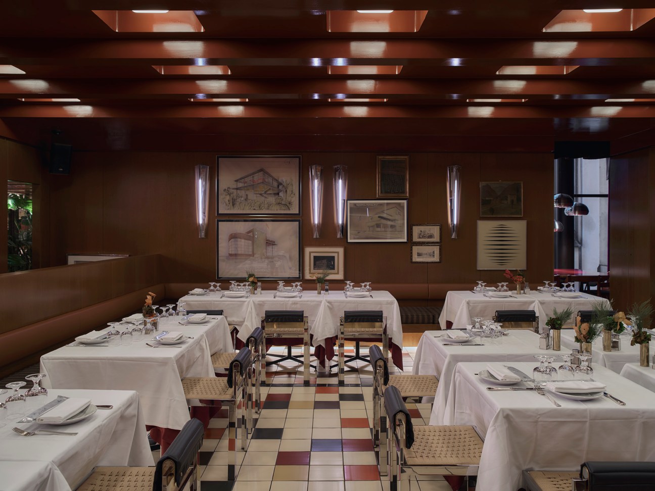 Interior shot of Trattoria del Ciumbia
