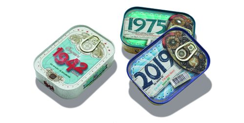 Portuguese canned fish products from O Mundo Fantástico das Conservas Portuguesas displayed against white background.