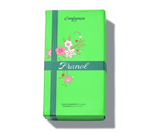 Green package of Confiança Portuguese soap with floral design and grey band.