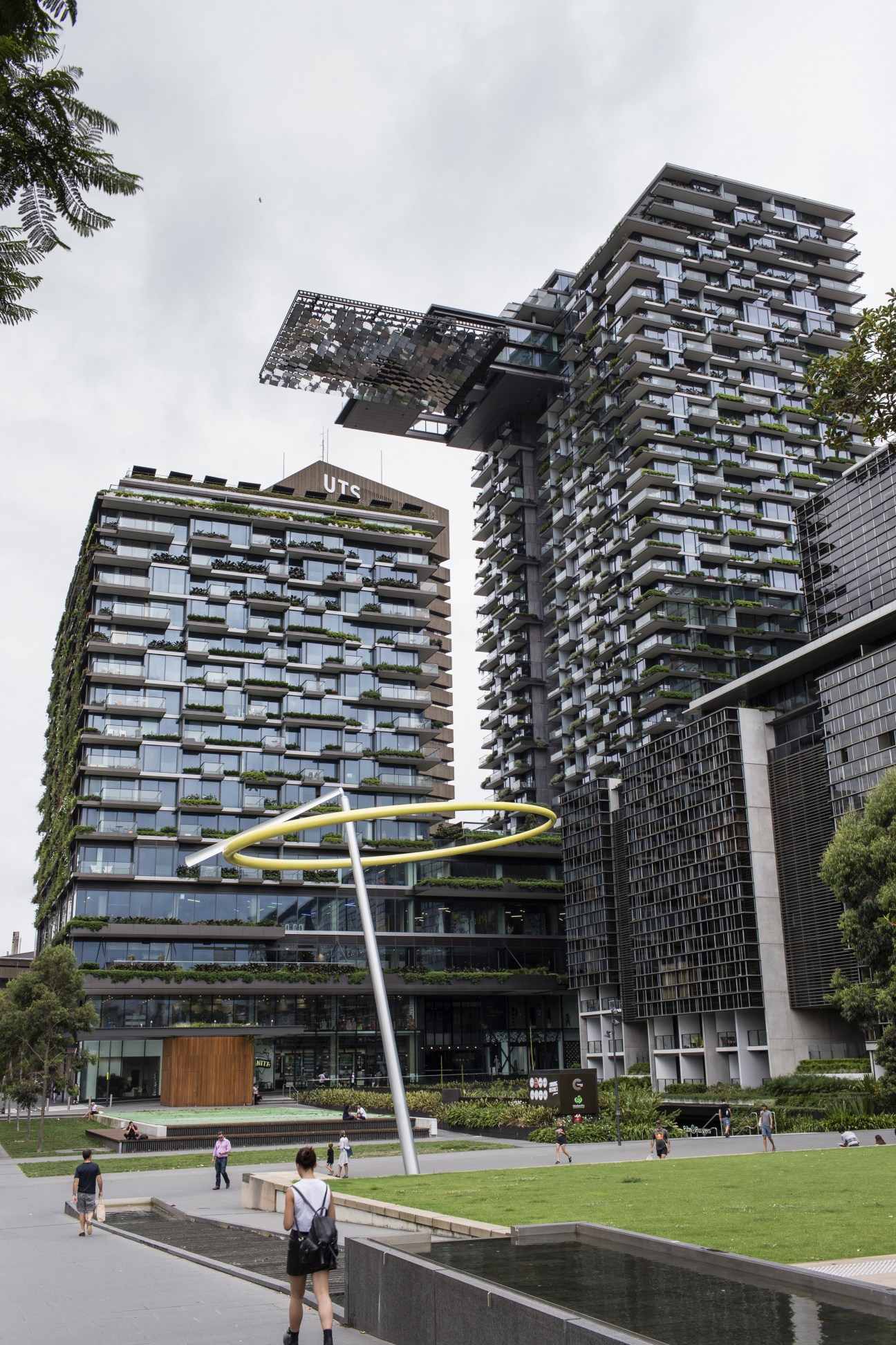 One Central Park building in Sydney with cantilevered heliostat and reflector panels directing natural light into the shopping mall atrium below.