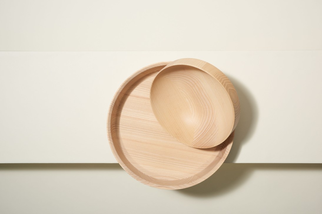 Wooden bowls in natural ash with lacquered finish by Kommod from the Bavarian Forest.