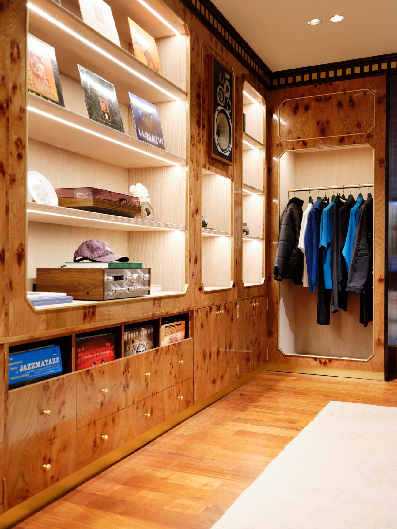 Drôle de Monsieur collection display