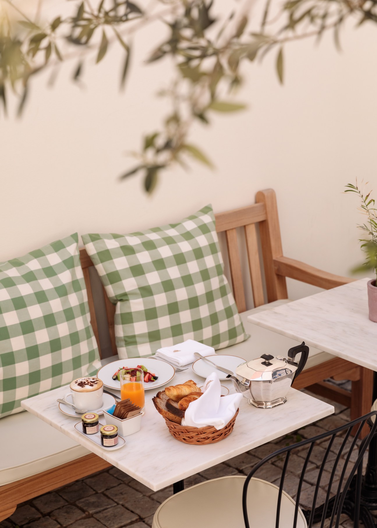 Late alfresco breakfast