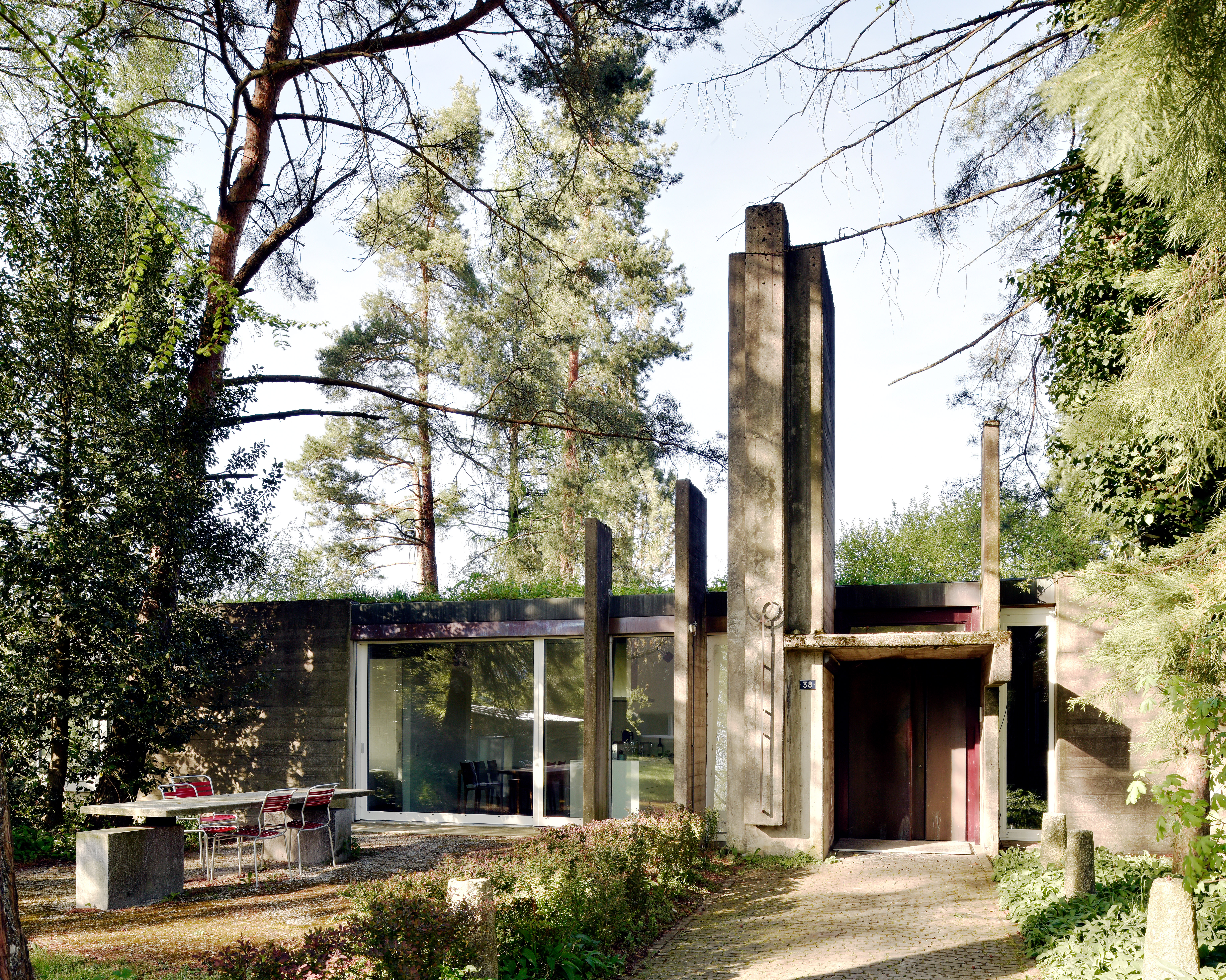 Eduard Neuenschwander's Modernist 'Concrete Jungle' Home