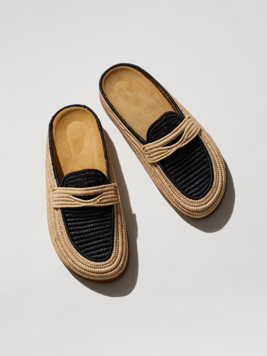 Contre Allée handwoven raffia loafers in natural and black tones displaying Moroccan craftsmanship