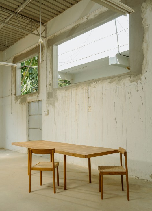 Hand-weaving cane seat for Pierre Jeanneret chair