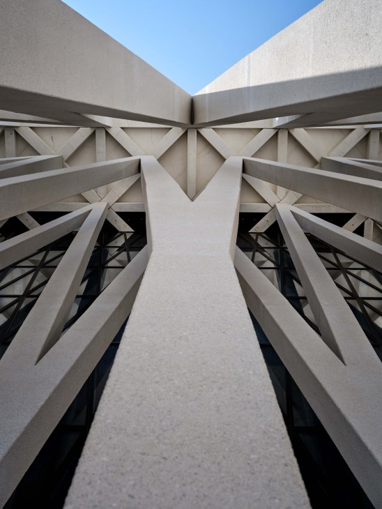 Interior of Moses Ben Maimon Synagogue with V-shaped columns and eastern orientation