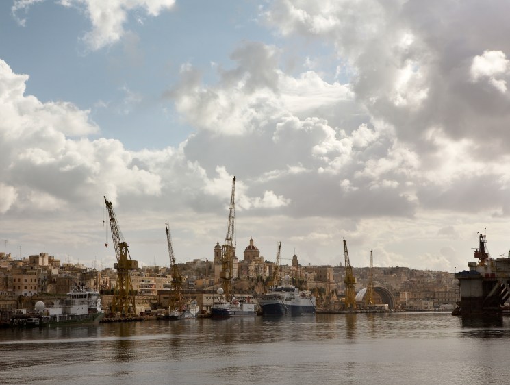 Maltese crossing