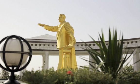 sculpture of President Niyazov in Turkmenistan