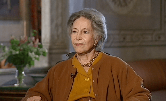 Lady Yvonne Cochrane