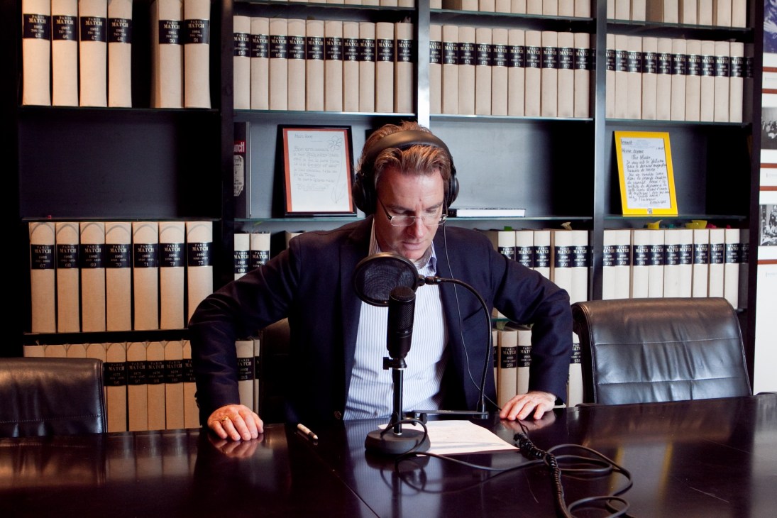 Olivier Royant records his weekly radio blurb about the latest issue at Paris Match.