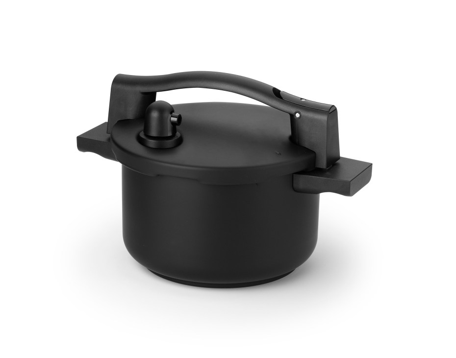 Black pressure cooker Subito by Konstantin Grcic for Serafino Zani with handle and lid valve.