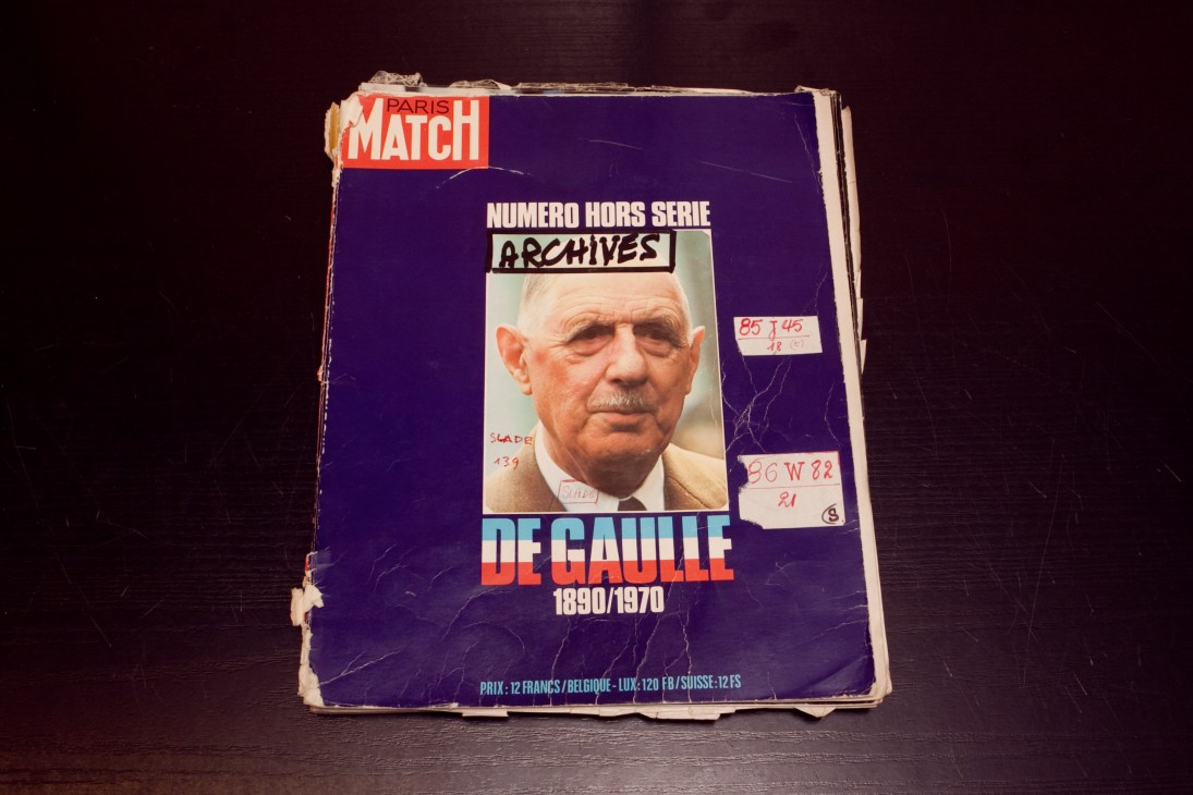 Vintage Paris Match magazine cover from 1970 featuring Charles de Gaulle's portrait on purple background.
