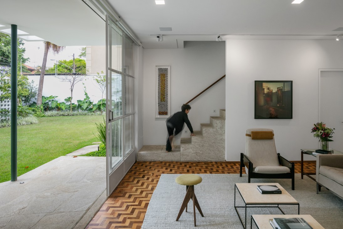 Living room with Jorge Zalszupin tables and Florence Knoll sofa
