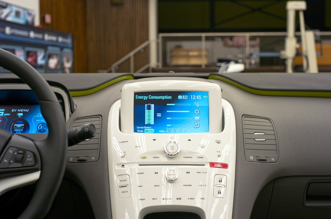 Chevrolet Volt centre console featuring dual touch screens with energy consumption display and climate controls.