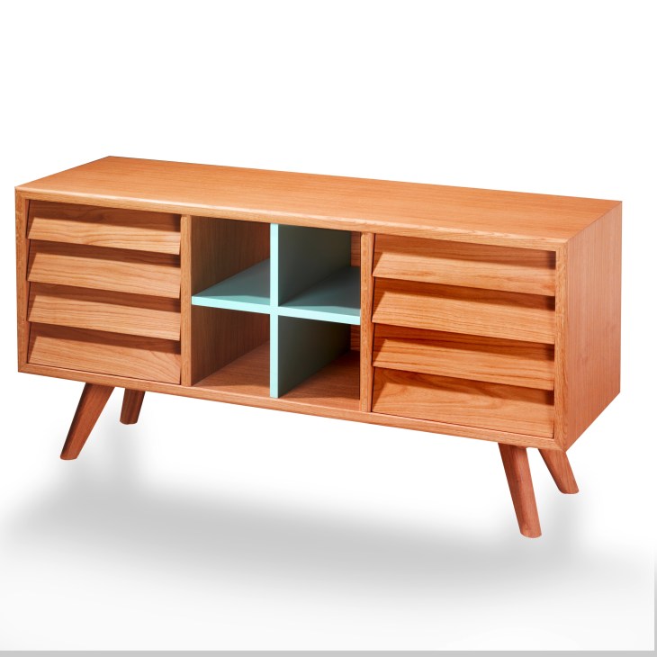 Gesa Hansen oak sideboard with drawers, open shelving and turquoise accents in retro-Scandinavian style.