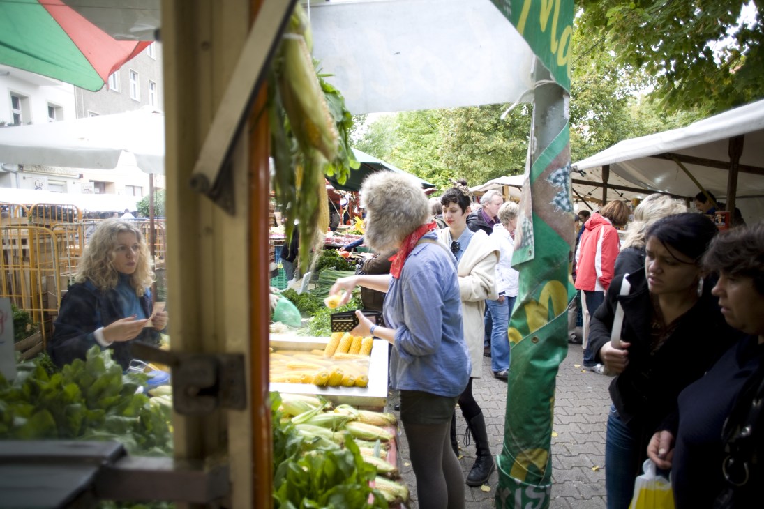 Shoppers browse fresh produce at the Turkish market along the Landwehr canal in Neukölln.