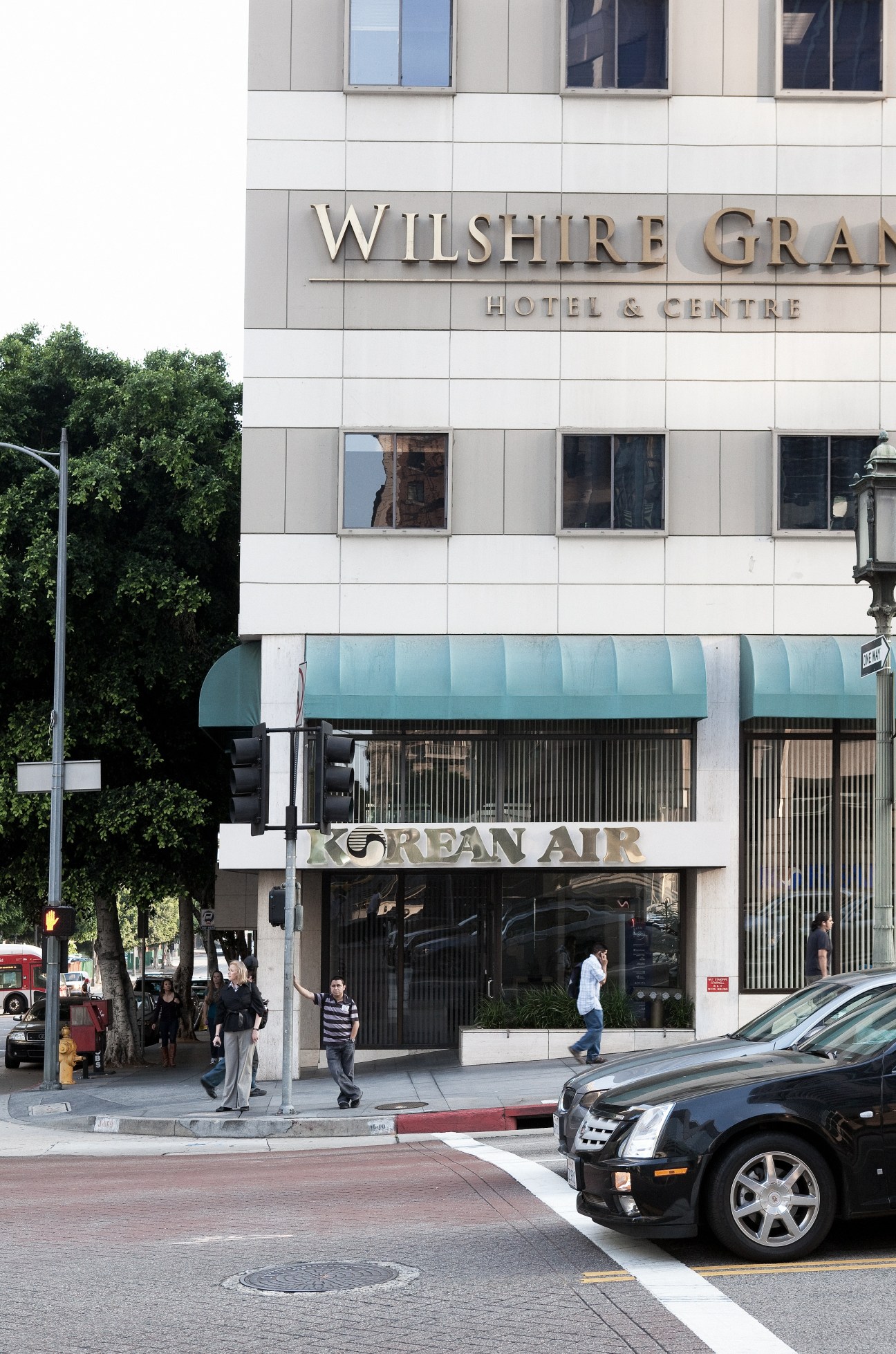 Korean Air offices in the Wilshire Grand Hotel & Centre building in Los Angeles.