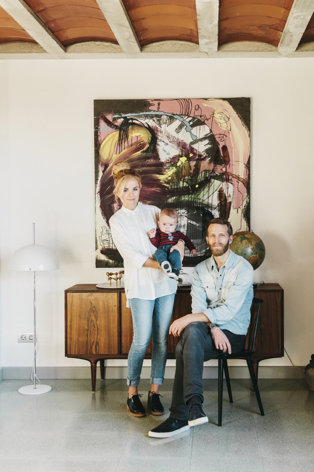 Sara Salas, Martin Noaksson and their son Olof at home in Poblenou