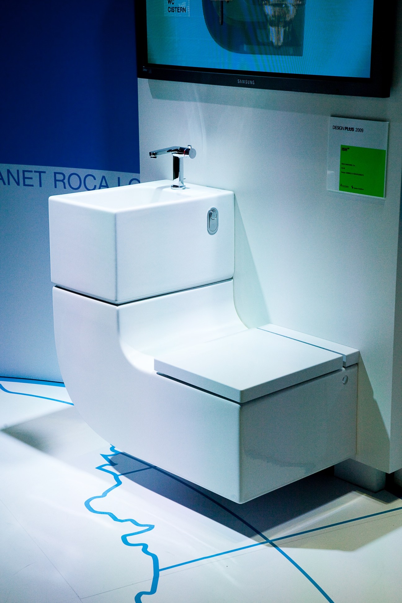 Roca W+W toilet and wash basin combination in white ceramic by Gabriele and Oscar Buratti.