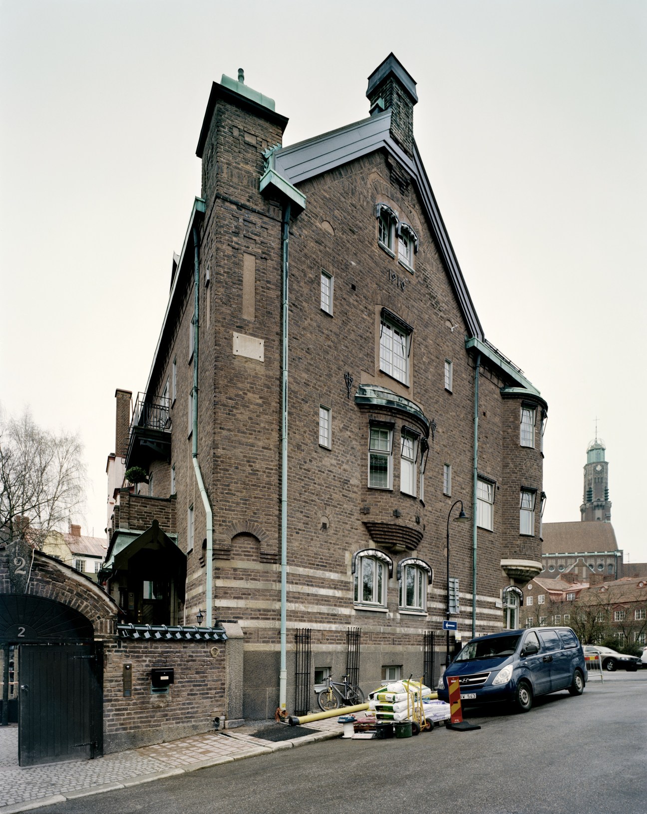 The 1910 brick building housing Ett Hem hotel on Sköldungagatan in Stockholm's Östermalm district.