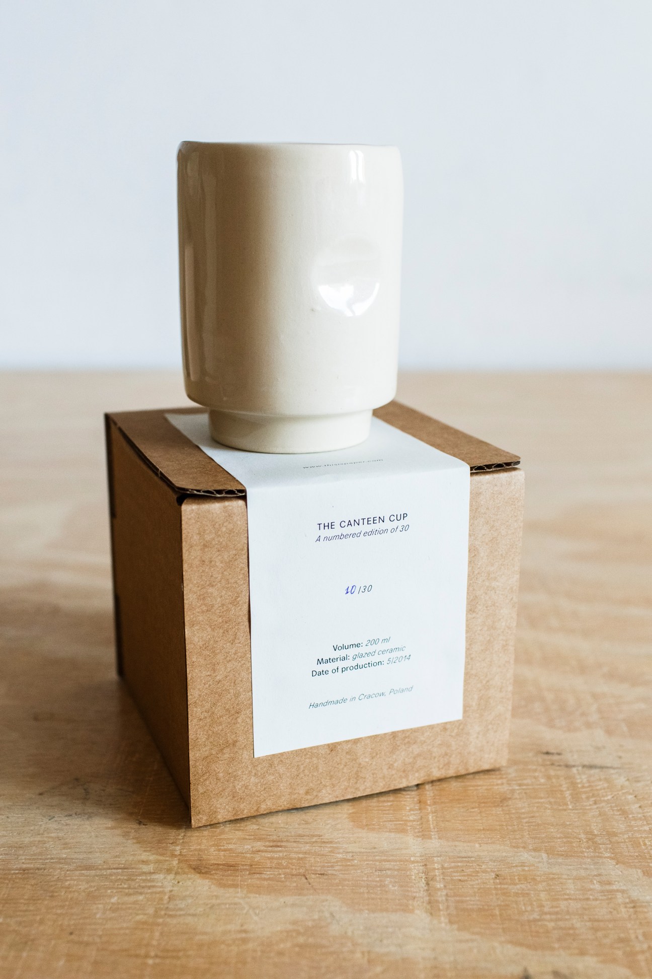 Limited-edition Canteen cup in cream ceramic in kraft packaging box