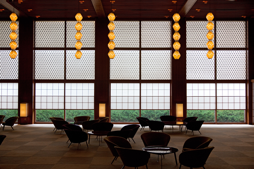 Hotel Okura lobby with shoji paper screens, tategu wooden screens, and distinctive pendant lights.