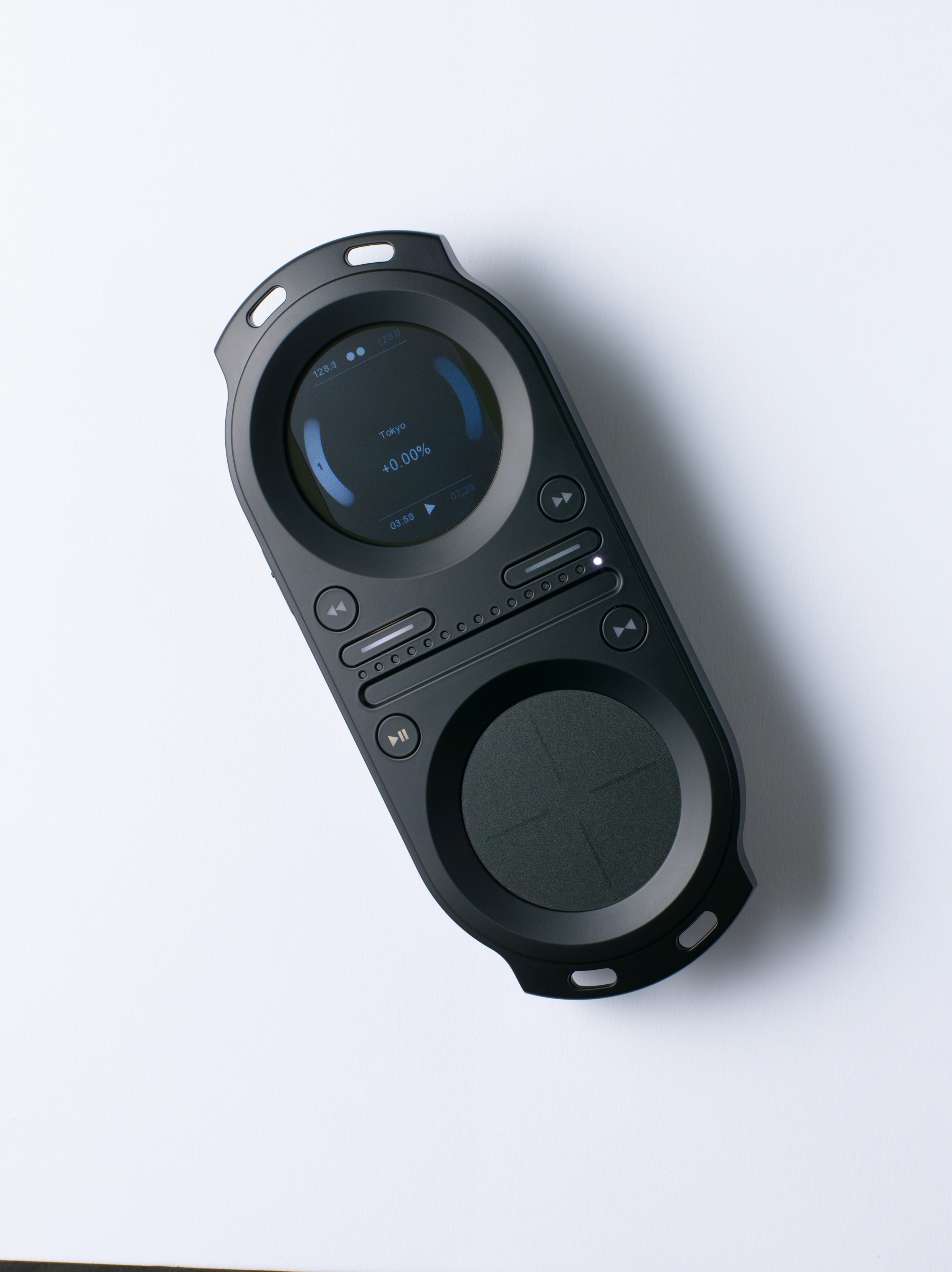 Mix in the right circles with the Tonium Pacemaker DJ system