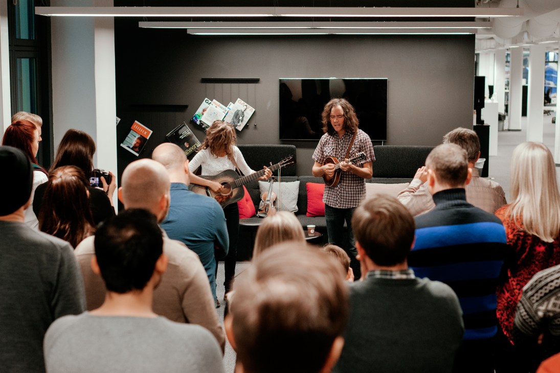 Mandolin Orange performs an acoustic set for Tidal staff gathered in the company's Oslo office.