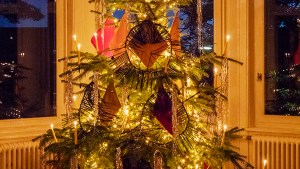 Cosy knits, festive baking and reinventing the Christmas tree