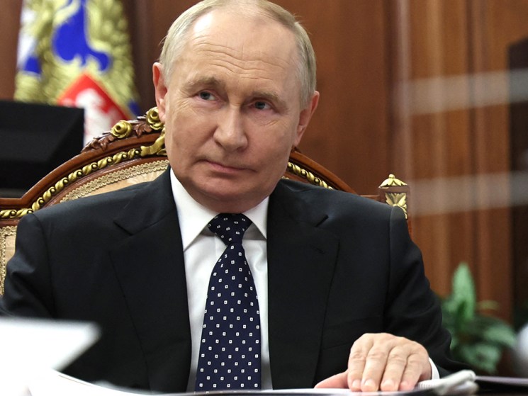 Putin challenges Zelensky to meet him in Turkey