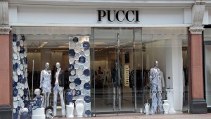 Fashion news, Antigone Ceramics and beauty in buildings