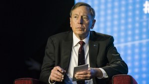 David H Petraeus